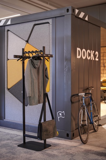 [1400060] Garderoberek MAUL Salsa staand 172x52x40cm 40kg, 8 haken zwart RAL9004